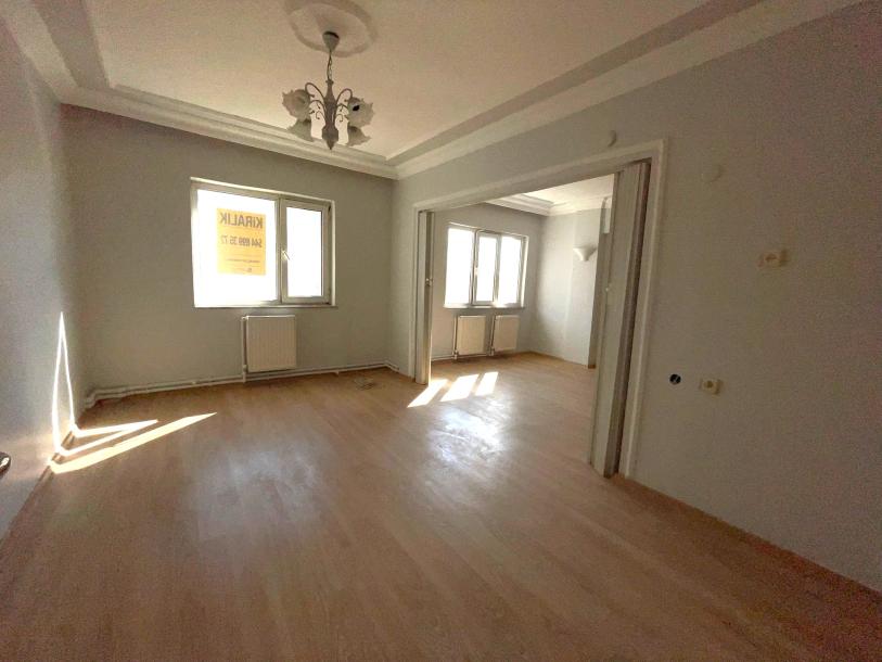 PINARHİSAR ÇARŞI PTT YANI KİRALIK 3+1 DAİRE ARAKAT:2-2