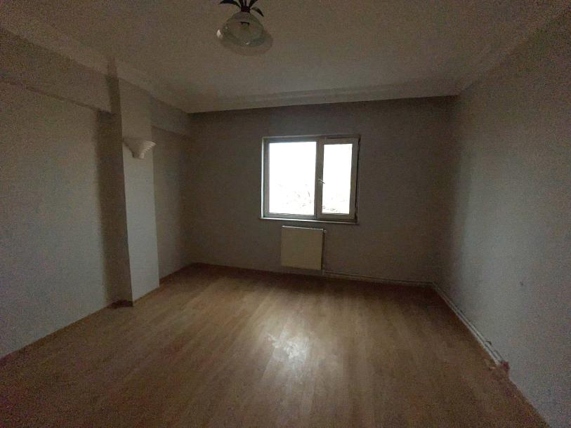 PINARHİSAR ÇARŞI PTT YANI KİRALIK 3+1 DAİRE ARAKAT:2-8