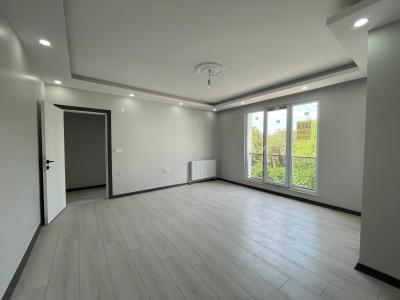LÜLEBURGAZ DA SATILIK 2+1 ARAKAT SIFIR DAİRE CADDE CEPHE 100 M2