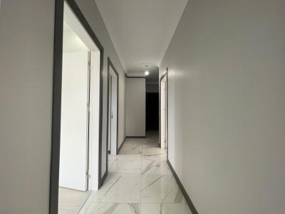 LÜLEBURGAZ DA SATILIK 2+1 ARAKAT SIFIR DAİRE CADDE CEPHE 100 M2