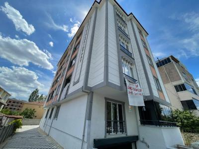 LÜLEBURGAZ DA SATILIK 2+1 ARAKAT SIFIR DAİRE CADDE CEPHE 100 M2