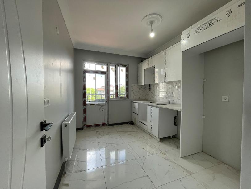LÜLEBURGAZ DA SATILIK 2+1 ARAKAT SIFIR DAİRE CADDE CEPHE 100 M2-8
