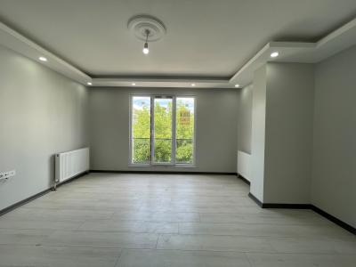 LÜLEBURGAZ DA SATILIK 2+1 ARAKAT SIFIR DAİRE CADDE CEPHE 100 M2