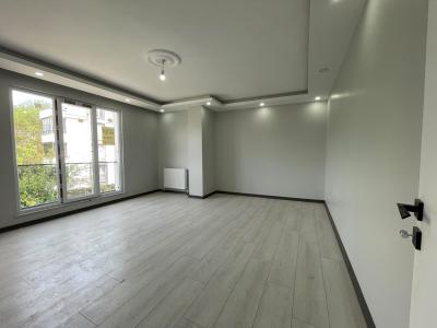 LÜLEBURGAZ DA SATILIK 2+1 ARAKAT SIFIR DAİRE CADDE CEPHE 100 M2