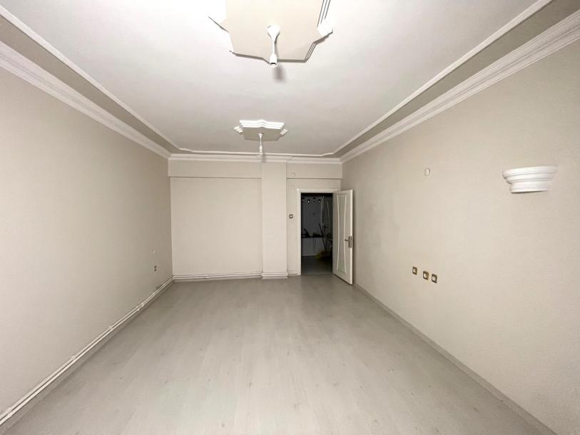 Pınarhisar da uygun fiyatlı, çarşıya yakın satılık 3+1 Daire!-6