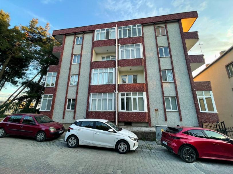 Pınarhisar da uygun fiyatlı, çarşıya yakın satılık 3+1 Daire!-1