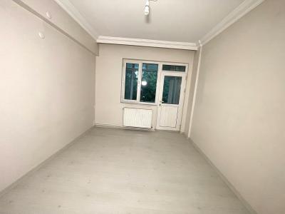 Pınarhisar da uygun fiyatlı, çarşıya yakın satılık 3+1 Daire!