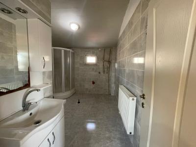 Pınarhisar Orta Mahalle'de Teraslı, Isı Yalıtımlı Kiralık 2+0 DAİRE