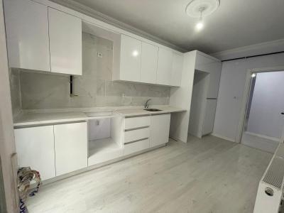 PINARHİSAR ÇARŞIDA SATILIK 3+1 SIFIR ARA KAT DAİRE