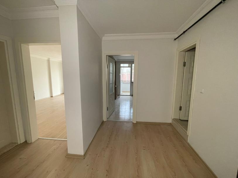 PINARHİSAR ÇARŞI MERKEZDE SATILIK BÜYÜK 2+1 DAİRE-7