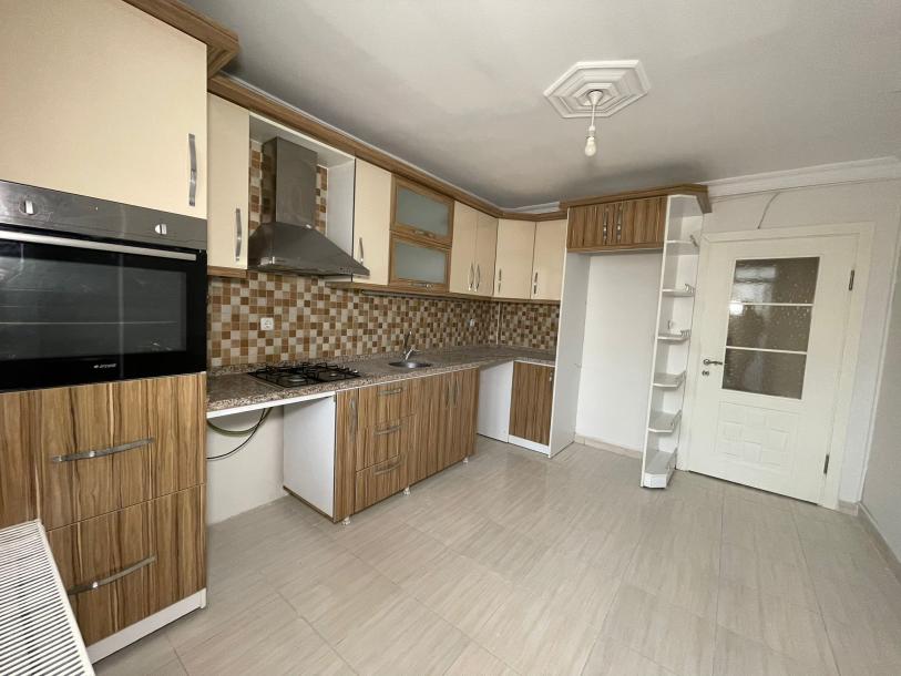 PINARHİSAR ÇARŞI MERKEZDE SATILIK BÜYÜK 2+1 DAİRE-15