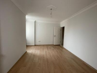 PINARHİSAR ÇARŞI MERKEZDE SATILIK BÜYÜK 2+1 DAİRE