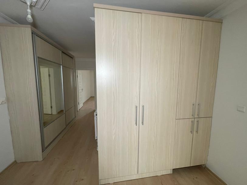 PINARHİSAR ÇARŞI MERKEZDE SATILIK BÜYÜK 2+1 DAİRE-18