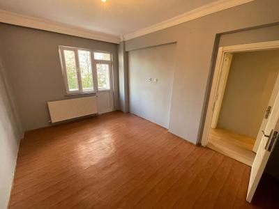 Lüleburgaz Siteler Mh. Satılık 2+1 Daire Cadde Cephe